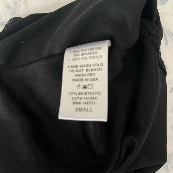 Black Ruched Fitted Sleeveless Tank Top - Picture 3 of 3